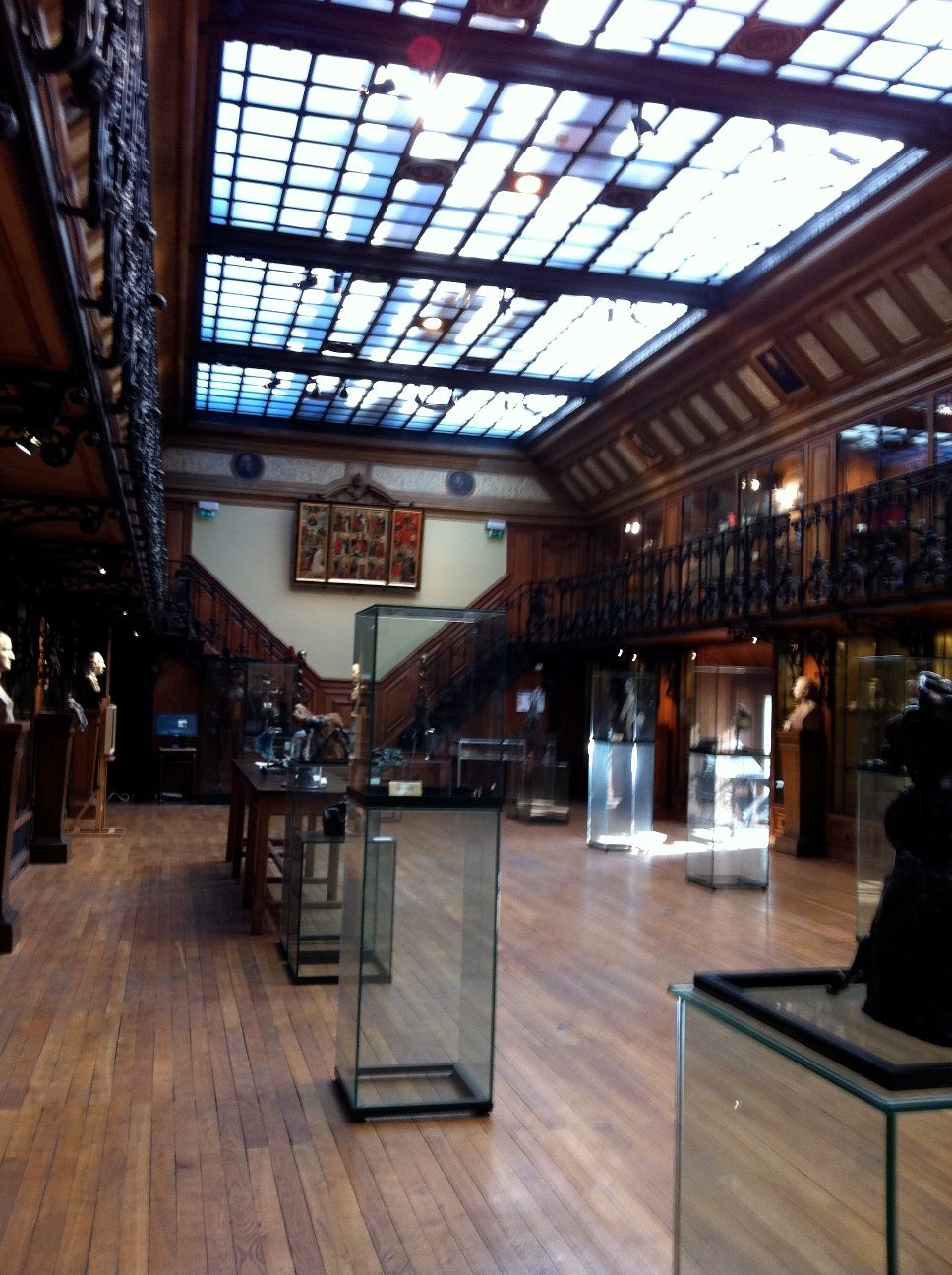 Musee%20d%27Histoire%20de%20la%20Medecine%2C%20Paris%20by%20Rosa%20Longo%20-%2001.jpg
